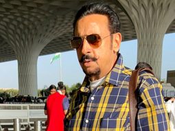 The evergreen legend Gulshan Grover gets clicked at the airport by paps