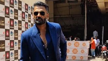 A lesson in styling pantsuits ft. Suniel Shetty!