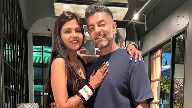 Dalljiet Kaur hints at estranged husband Nikhil Patel having an extra-marital affair; says, “You are out on social media with her now everyday shamelessly”
