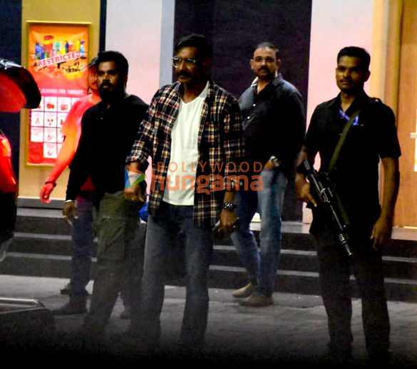 photos ajay devgn suhana khan and others snapped at kalina airport 4