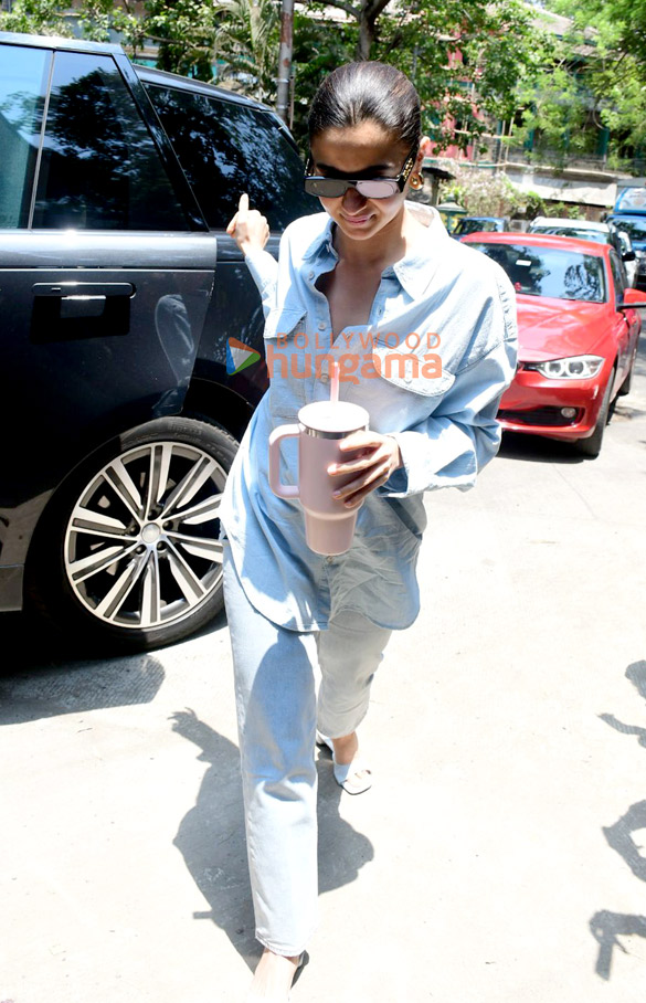 photos alia bhatt snapped at a dubbing studio in bandra 3