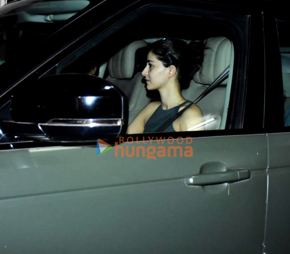 photos ananya panday shanaya kapoor and others snapped at kalina airport 4