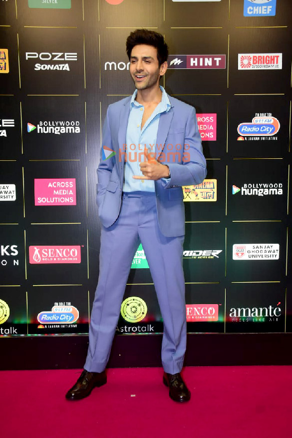 photos celebs grace the red carpet at bollywood hungama style icons summit and awards 2024 12 35 3