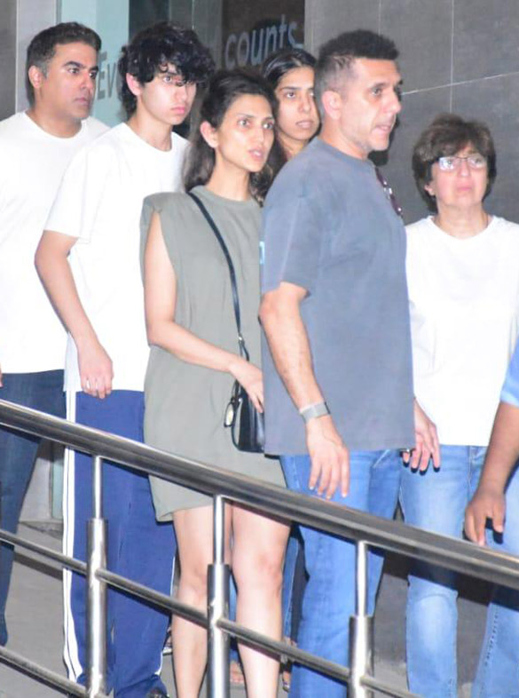 photos chunky panday javed akthar and others snapped outside hinduja hospital in khar 44 1
