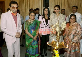 Photos: Dheeraj Kumar, Amruta Fadnavis, Madhoo and others snapped at the 16th Newsmakers Achievers Award 2024