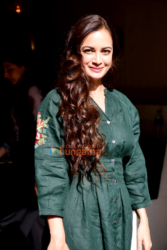 Photos: Dia Mirza snapped in Bandra Photos: Dia Mirza snapped in Bandra