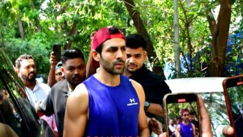Photos: Kartik Aaryan snapped in Juhu