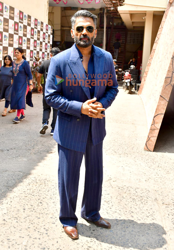 photos madhuri dixit suniel shetty and urmila matondkar snapped on the sets of dance deewane 4 2