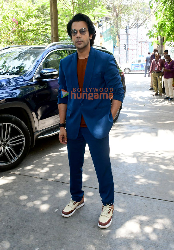 Photos Rajkummar Rao, Jyothika, Alaya F And Others Snapped At Victoria ...