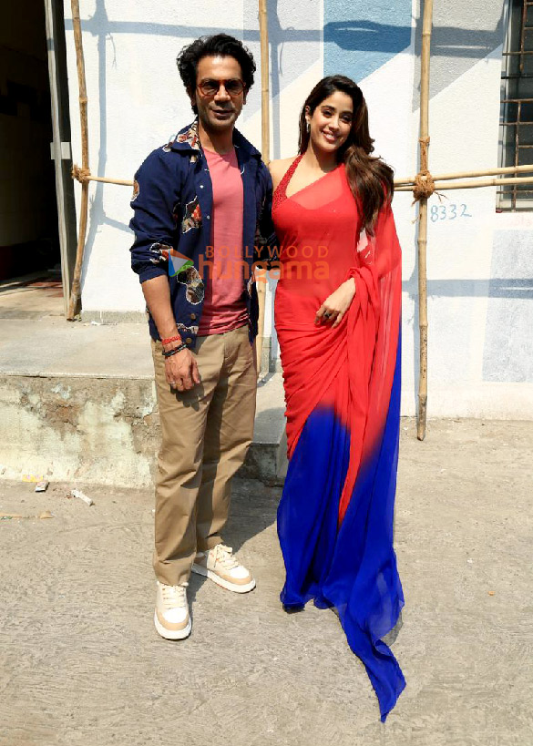 photos rajkummar rao and janhvi kapoor snapped during mr and mrs mahi promotions in town 5