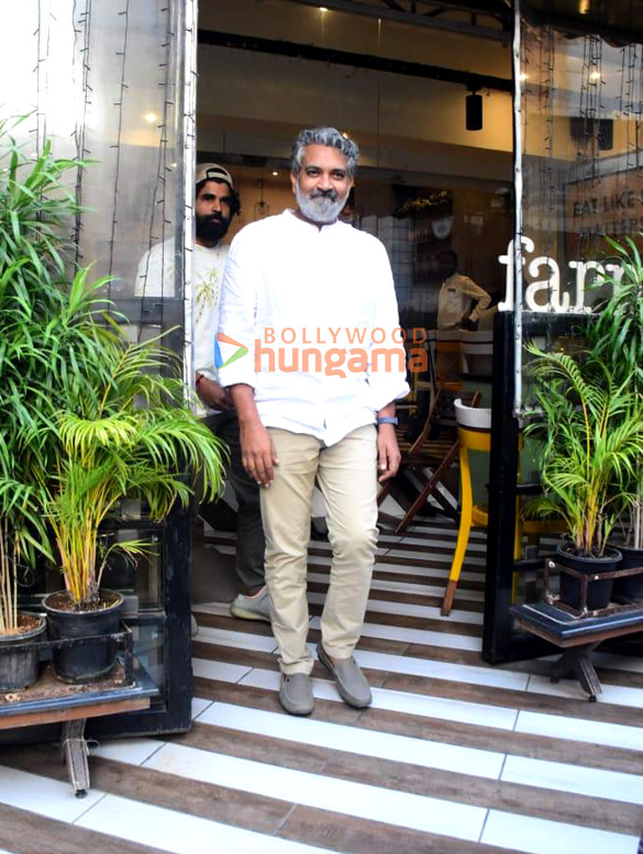 photos s s rajamouli snapped at farmers cafe in bandra 4