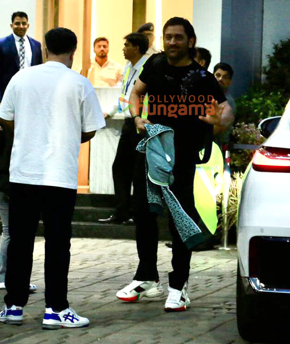 photos salman khan ranveer singh mahendra singh dhoni and others snapped at kalina airport 3