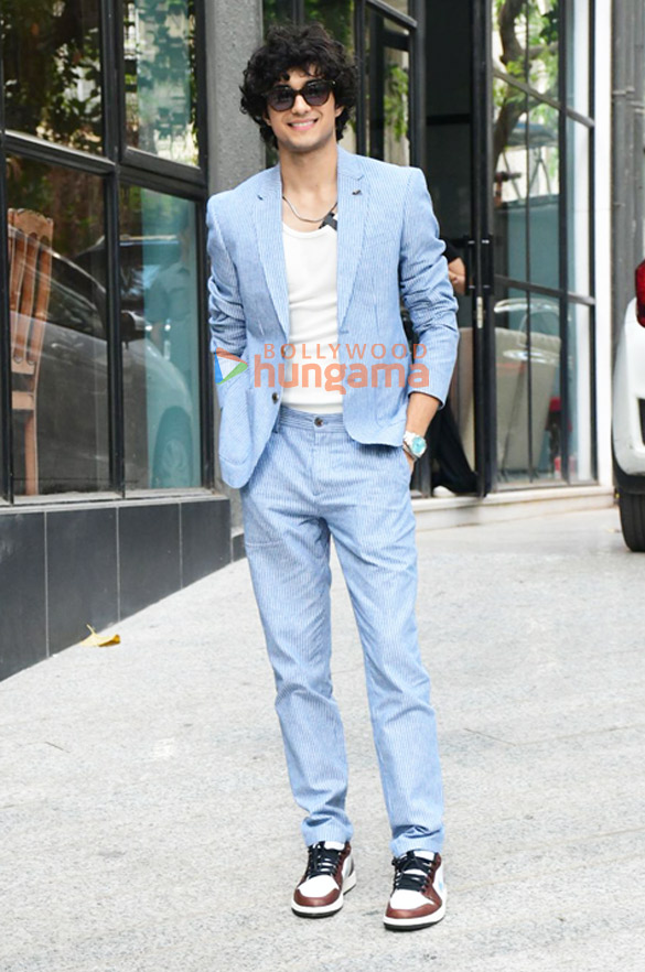 photos sharvari wagh mona singh and abhay verma snapped promoting munjya at maddock films office 8