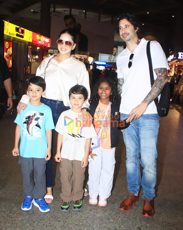 Photos: Sunny Leone and Daniel Weber snapped at airport | Parties & Events