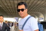 Sonu Sood’s stylish airport look makes a statement at the airport