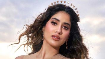 Exclusive: Janhvi Kapoor wins hearts with sweet gesture at the Bollywood Hungama Hangout, holds baby fan while promoting Mr & Mrs Mahi Exclusive: Janhvi Kapoor wins hearts with sweet gesture at the Bollywood Hungama Hangout, holds baby fan while promoting Mr & Mrs Mahi