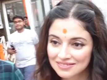 Divya Khossla seeks blessings at Siddhivinayak temple for ‘Savi’ Divya Khossla seeks blessings at Siddhivinayak temple for ‘Savi’