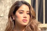 Falling in love with her everyday! Janhvi Kapoor