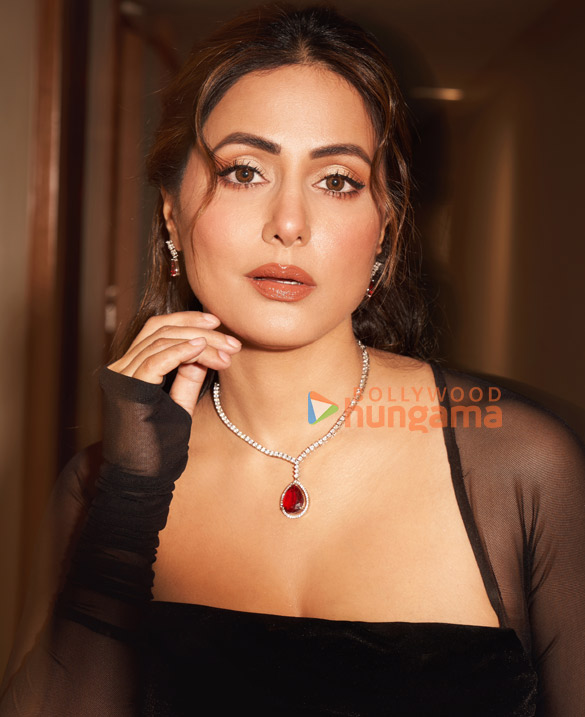 hina khan 9 9