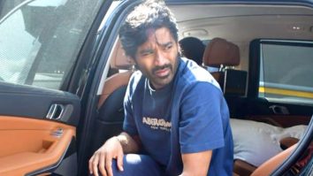 Paps capture a glimpse of Dhanush as he gets into his vanity van