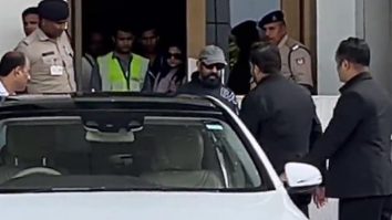 Paps capture a glimpse of Kamal Haasan as he gets clicked at the airport