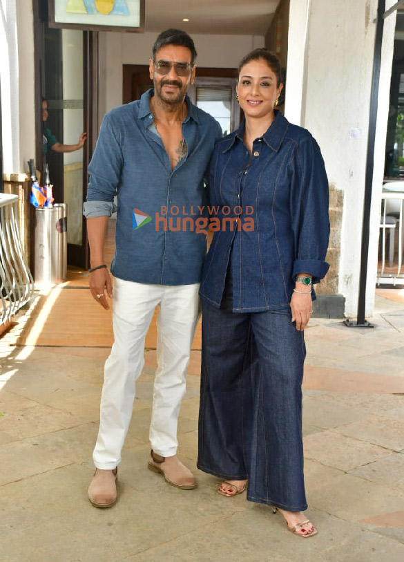 Photos: Ajay Devgn, Tabu and Neeraj Pandey snapped during Auron Mein Kahan Dum Tha promotions Photos: Ajay Devgn, Tabu and Neeraj Pandey snapped during Auron Mein Kahan Dum Tha promotions