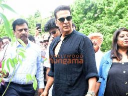 Photos: Akshay Kumar participates in a tree plantation drive at Kala Nagar in Mumbai
