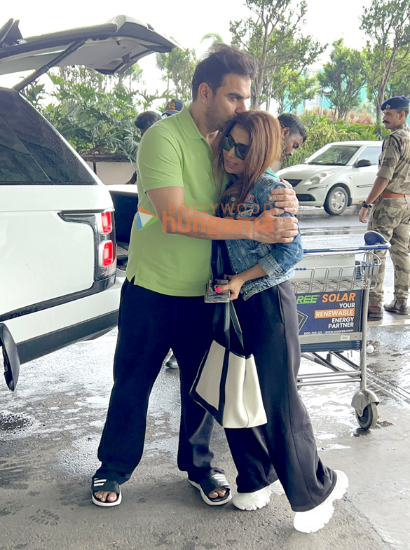 photos arbaaz khan sshura khan ridhima pandit and others snapped at the airport 5