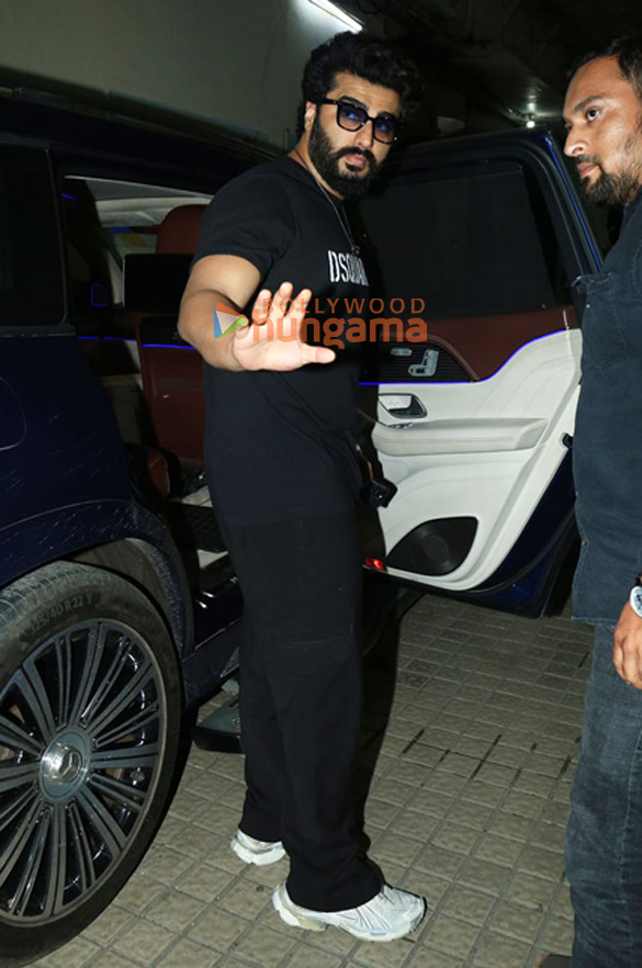 photos arjun kapoor and rohit dhawan snapped at pvr juhu 5