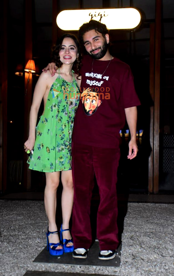 photos bhumi pednekar uorfi javed and others snapped at gigi restaurant in bandra 2