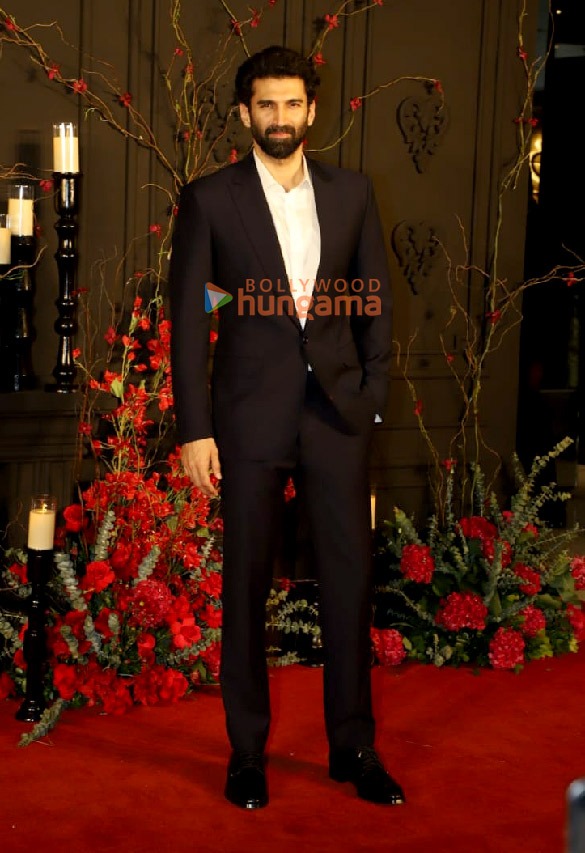 photos celebs grace sonakshi sinha and zaheer iqbals reception bash 3 11