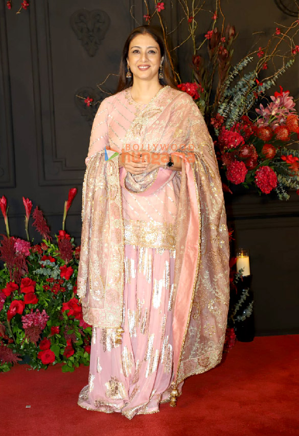 photos celebs grace sonakshi sinha and zaheer iqbals reception bash 4 7