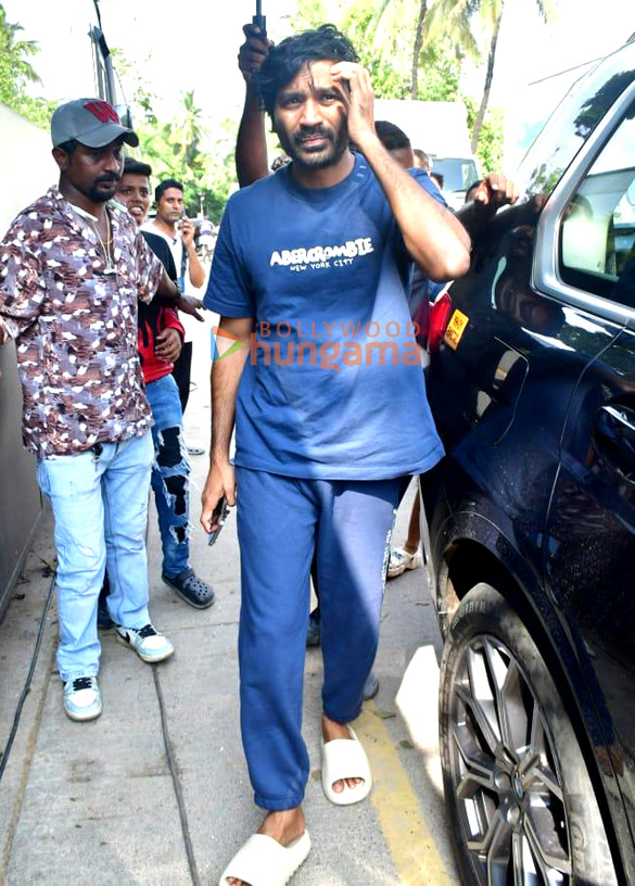 photos dhanush snapped in juhu 4