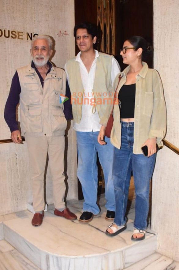 photos fatima sana shaikh vijay varma and others snapped at manish malhotras house in bandra 1
