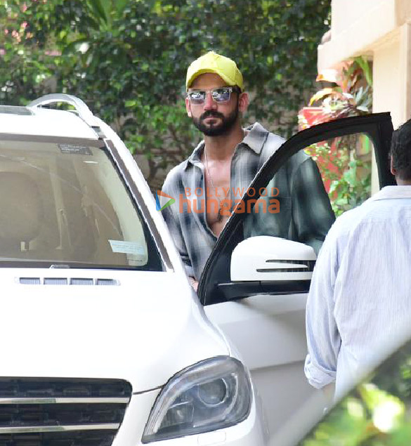 photos groom to be zaheer iqbal snapped as he leaves for his wedding 2