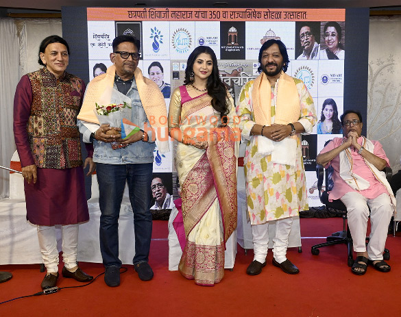 photos hridaynath mangeshkar usha mangeshkar ashish shelar and others launch shiv charitra on chattrapati shivajis 350th coronation day 8