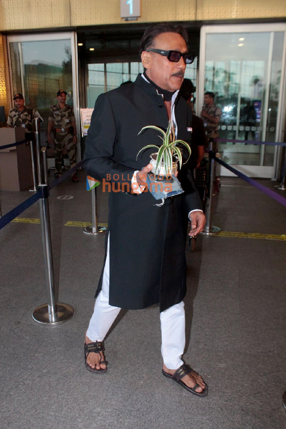 photos jackie shroff rashmika mandanna and others snapped at the airport 4