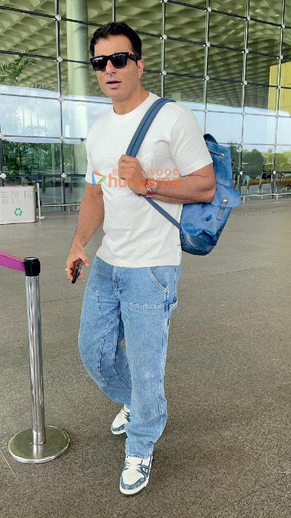photos karan johar lakshya rashami desai and others snapped at the airport 1 2