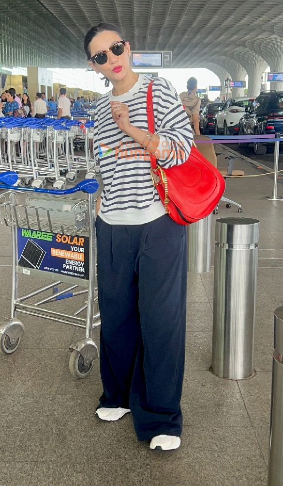 photos kartik aaryan and kabir khan snapped at the airport 6