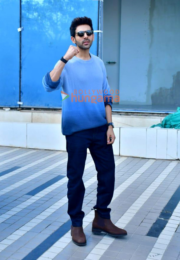 photos kartik aaryan snapped promoting his film chandu champion 5