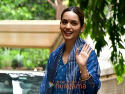 Photos: Manushi Chhillar snapped in Juhu