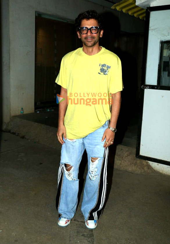 photos mouni roy sunil grover and mandira bedi grace the screening of the blackout at sunny super sound 4