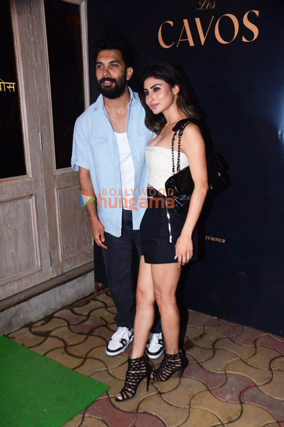 photos mouni roy and suraj nambiar snapped at los cavos in bandra 20 3