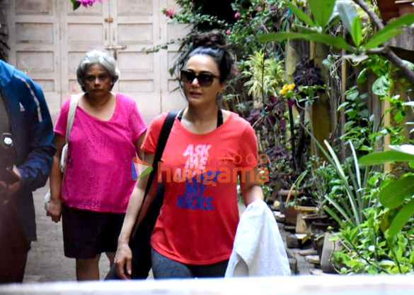photos preity zinta spotted in bandra 2 2