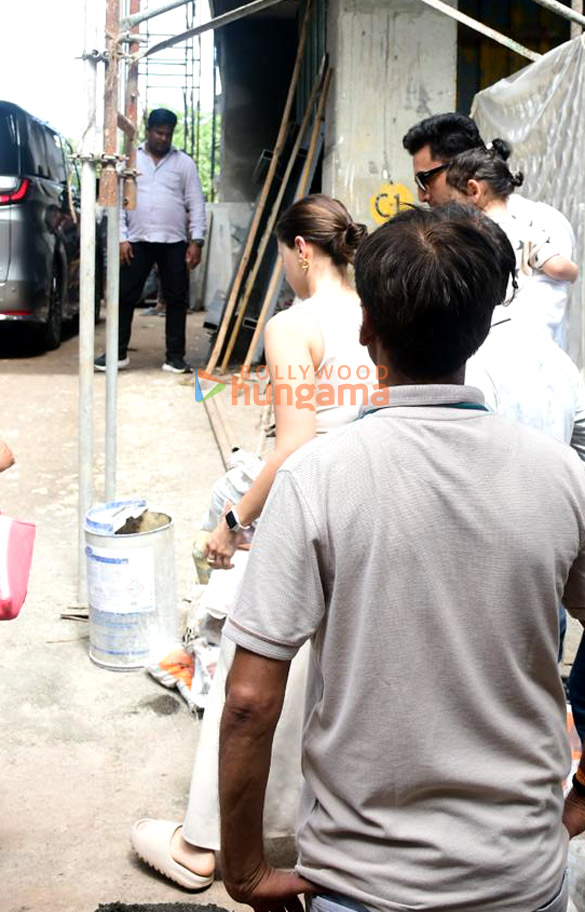 Photos: Ranbir Kapoor, Alia Bhatt snapped with Raha at their new residence in Pali Hill Photos: Ranbir Kapoor, Alia Bhatt snapped with Raha at their new residence in Pali Hill