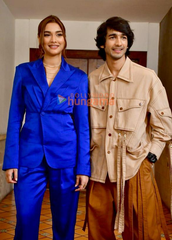 photos saiee manjrekar and shantanu maheshwari snapped during auron mein kahan dum tha promotions 5