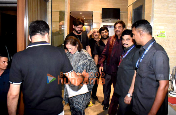 photos shatrughan sinha snapped with zaheer iqbal in bandra 3