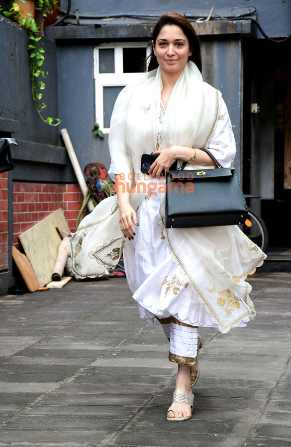 photos tamannaah bhatia snapped outside a salon in bandra 2