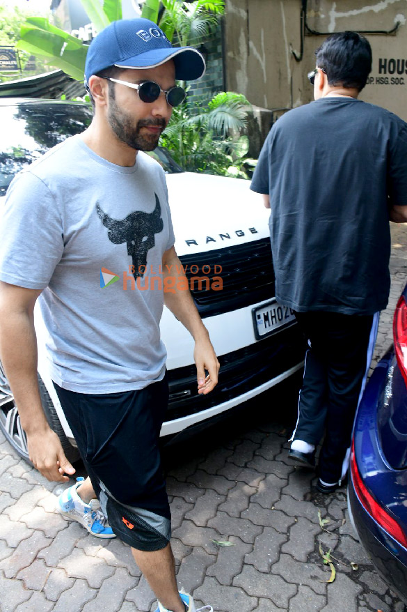 Photos: Varun Dhawan spotted outside a cafe in Bandra