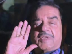 Shatrughan Sinha gets clicked by paps as he leaves for reception